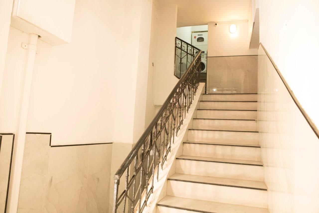Bauhaus Stylish Apartments - By Bookiz Tel Aviv Exterior photo