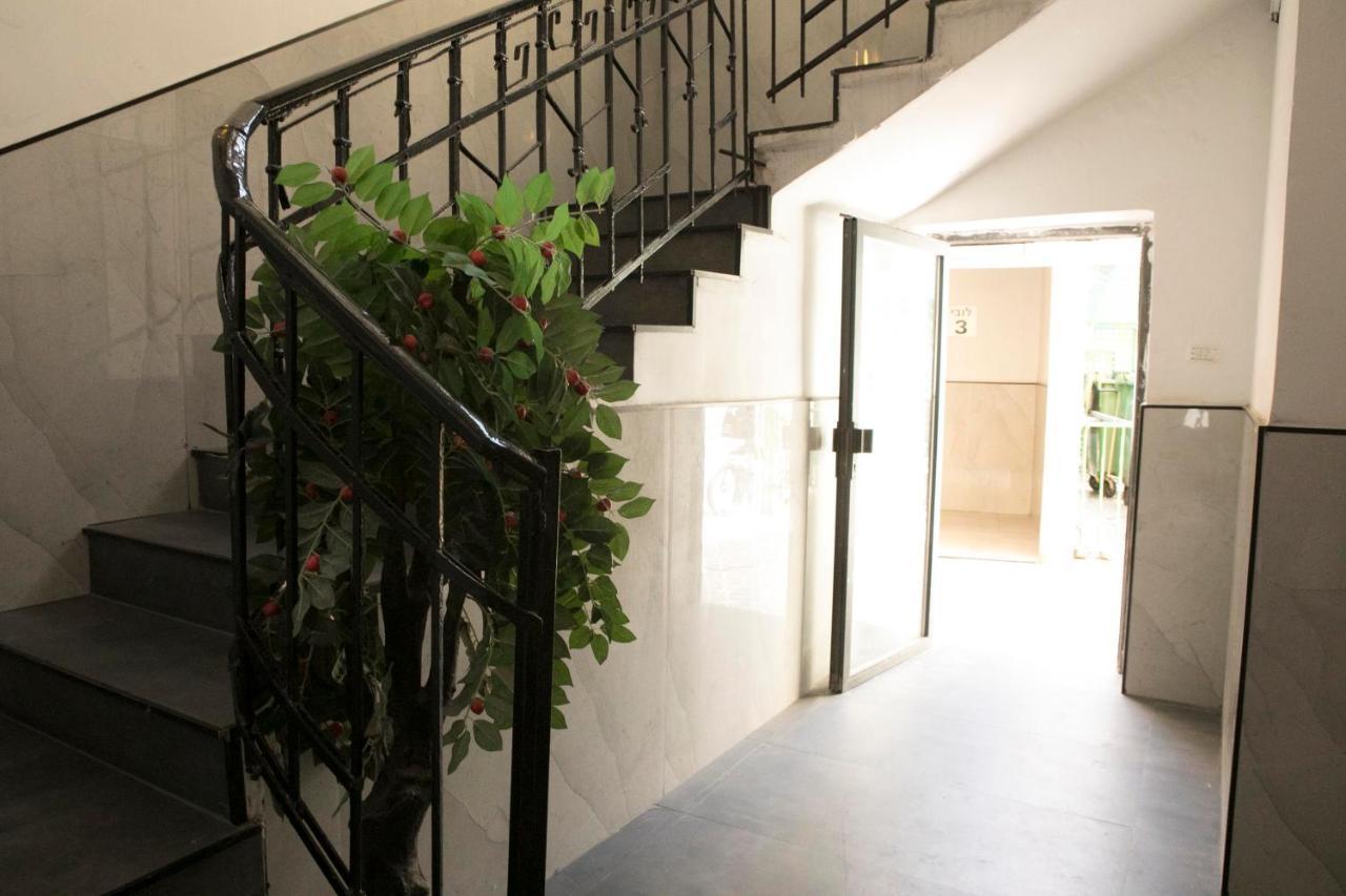 Bauhaus Stylish Apartments - By Bookiz Tel Aviv Exterior photo